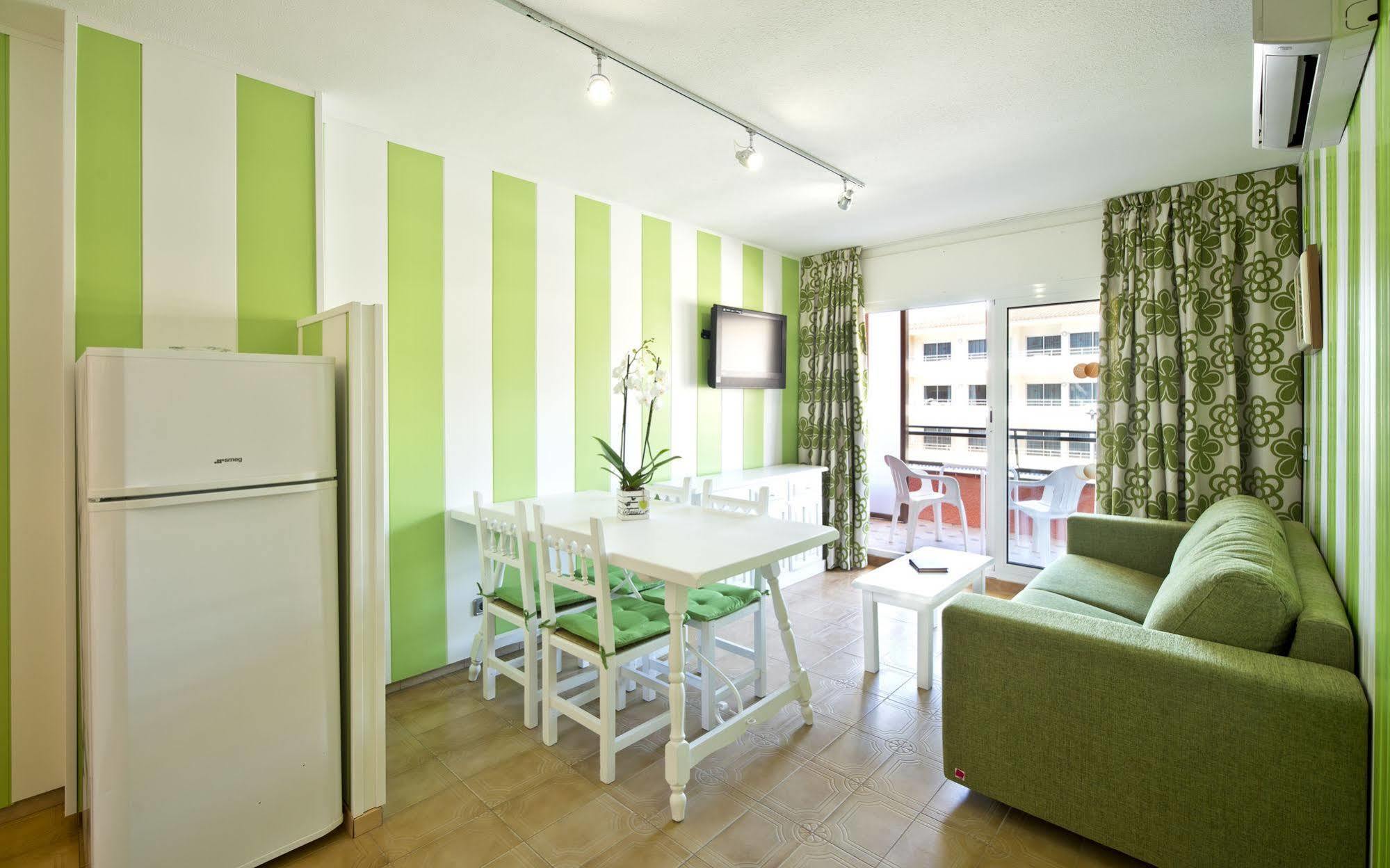 Apartamentos Sallés Beach L'Estartit Esterno foto