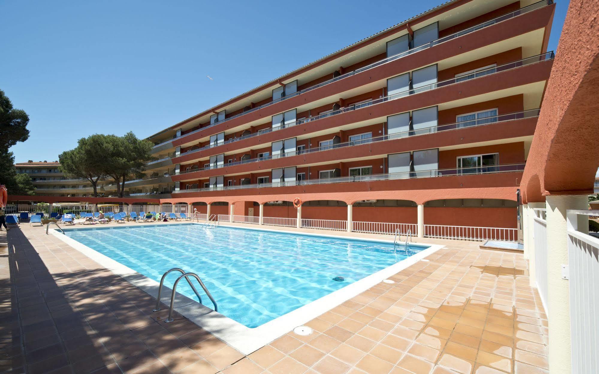 Apartamentos Sallés Beach L'Estartit Esterno foto